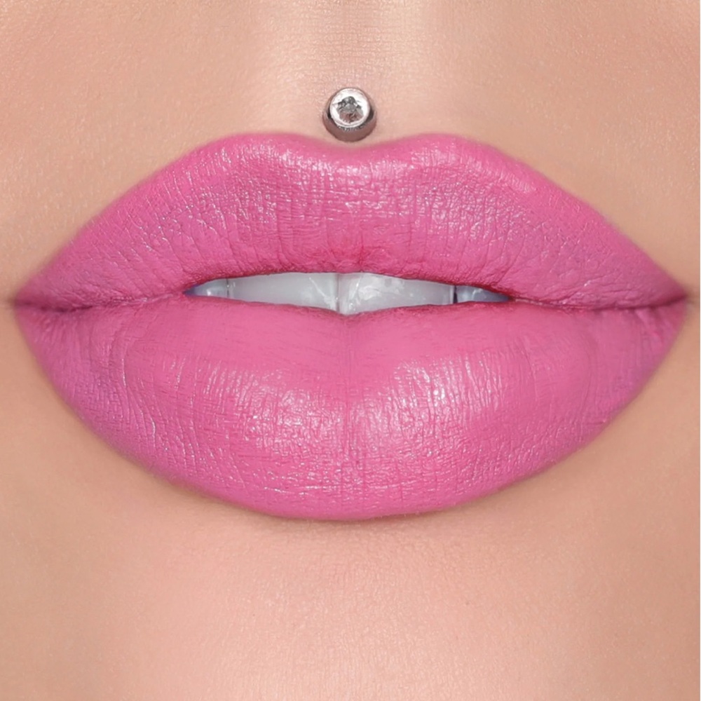 NEW Jeffree Star Cosmetics Velvet Trap Lipstick in Holy Fashion Soft Pink Matte